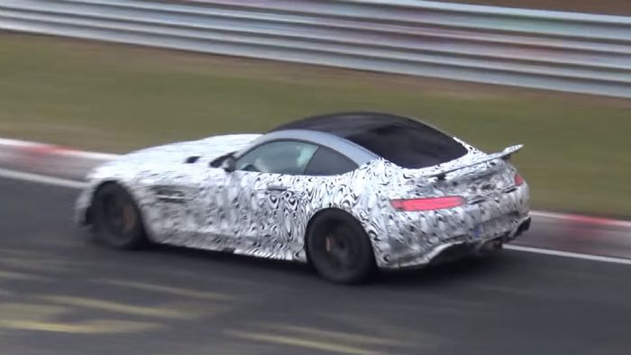 Σε φάση δοκιμών στην πίστα του Nurburgring, το όπλο της Mercedes-AMG με το όνομα GT-R.